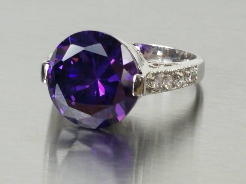 Stunning Large Purple Solitaire in Sterling Silver
