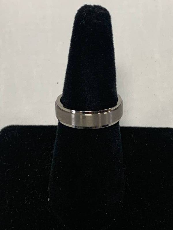 New Titanium Wedding Band Size 8