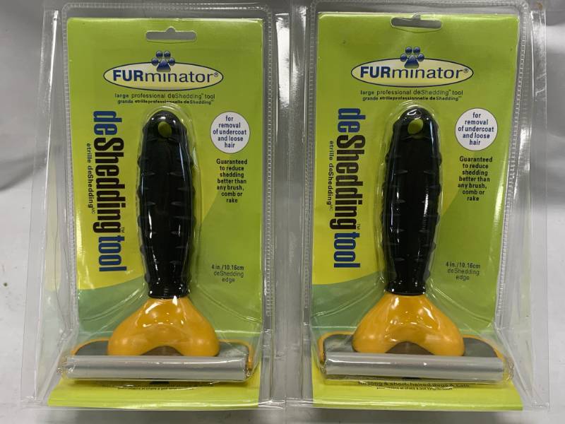 Lot of 2 DogCat Deshedding Tools