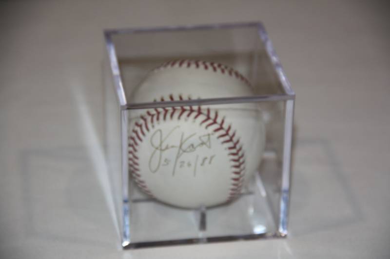 lot 10 image: Jim Kaat Minnesota Twins Single Signed Auto Baseball (JSA COA)