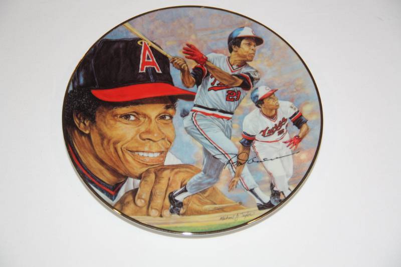 lot 78 image: Rod Carew Minnesota Twins 8.5 Inch Plate