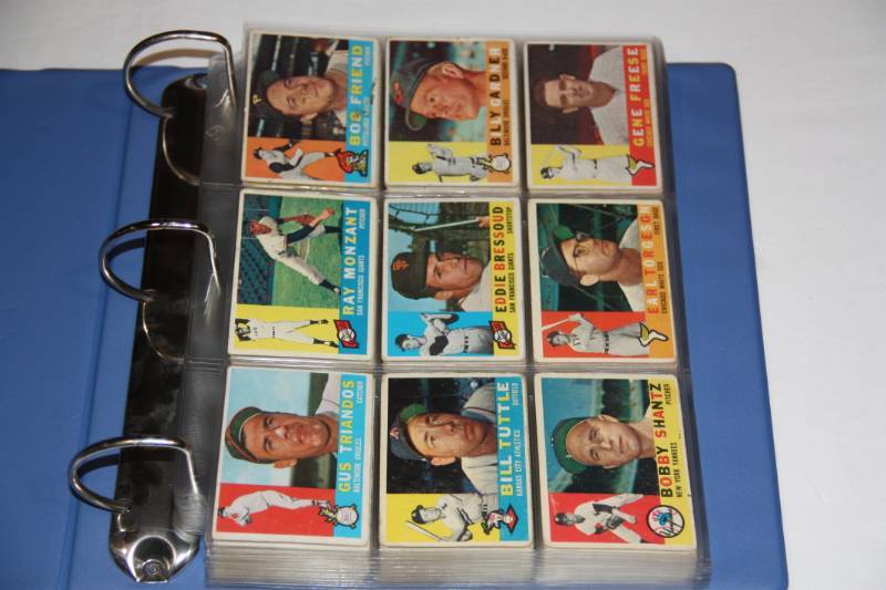lot 98 image: 1960 Topps Baseball Card Lot  99 Cards
