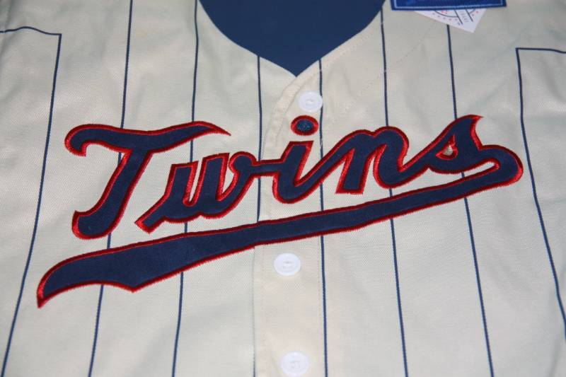 lot 200 image: Joe Mauer Minnesota Twins Embroidered Jersey Tote Bag