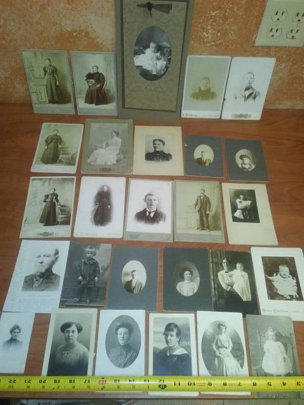 lot 4 image: Antique individual photos - 27.