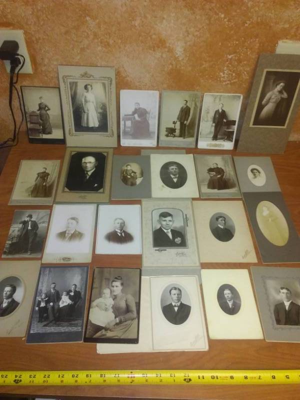 lot 5 image: Antique individual photos - 24.