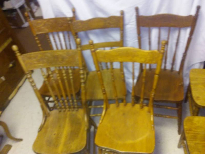 lot 8 image: 5 vintage wood chairs - ornate backs.