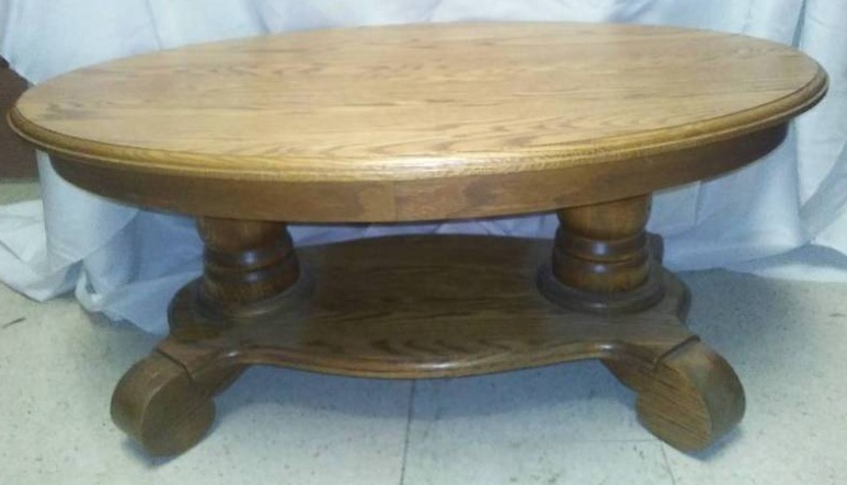 lot 19 image: Oak oval coffee table