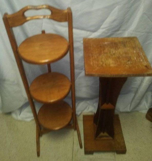 lot 20 image: 2 vintage plant stand