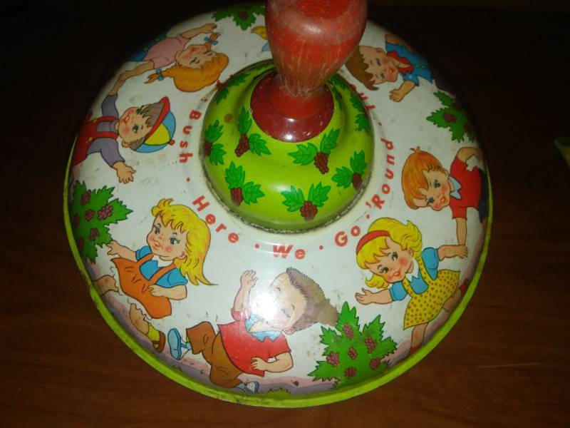 lot 41 image: Vintage Round the Mulberry Bush toy top