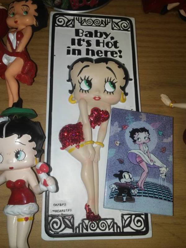 lot 55 image: Betty Boop collection