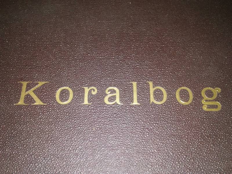 lot 153 image: Koralbog- 1899 and Sange - 1911  Norwegian Hymnal, song books