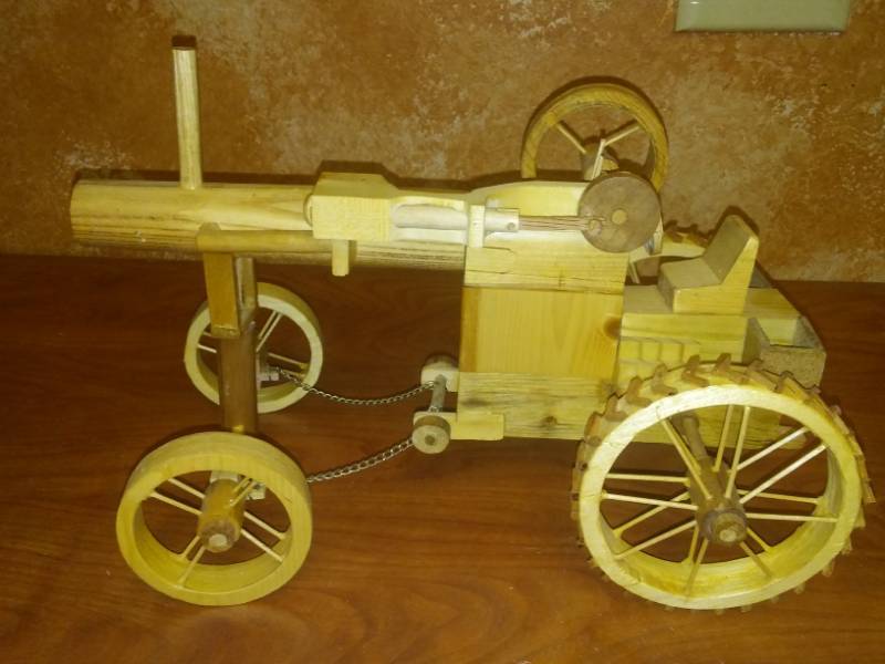 lot 158 image: Handcrafted steam tractor
