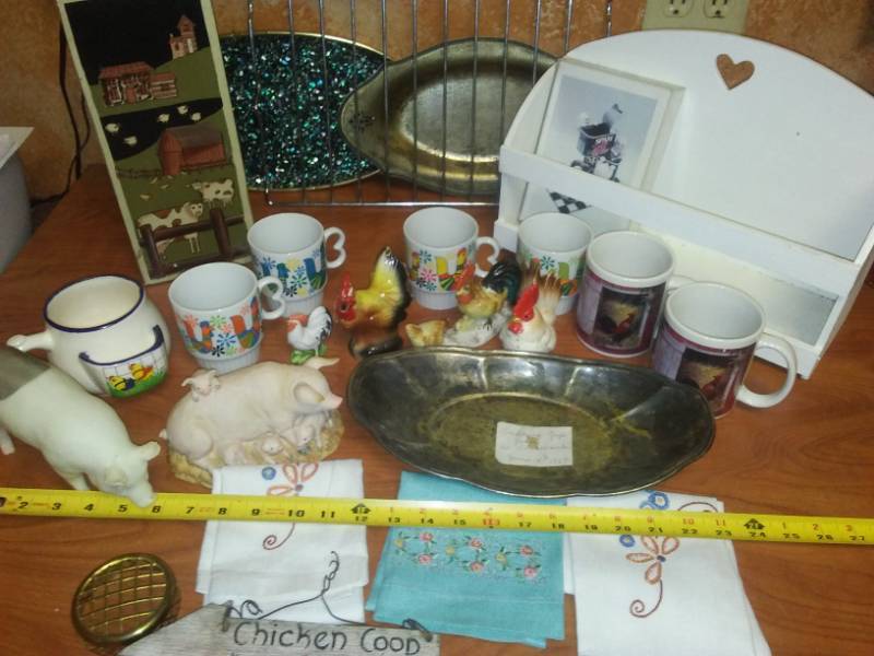 lot 169 image: Kitchen & Decor.