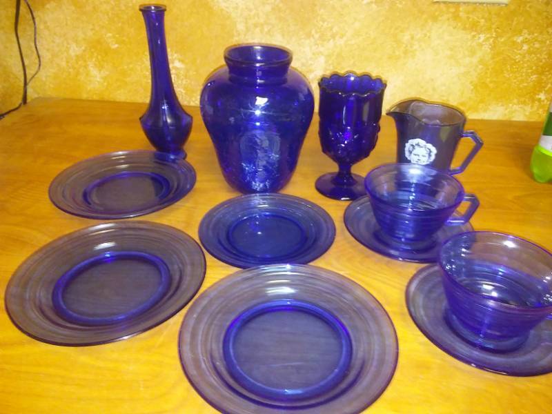 lot 174 image: Blue Glass, no chips, Shirley Temple.