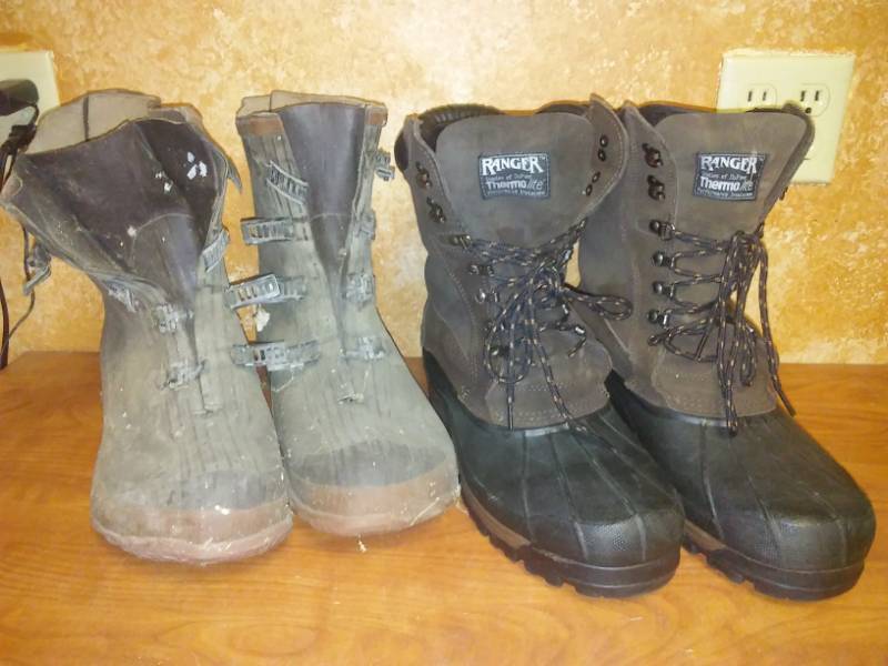 lot 175 image: 2 pair size 12 boots - Ranger Thinsulate
