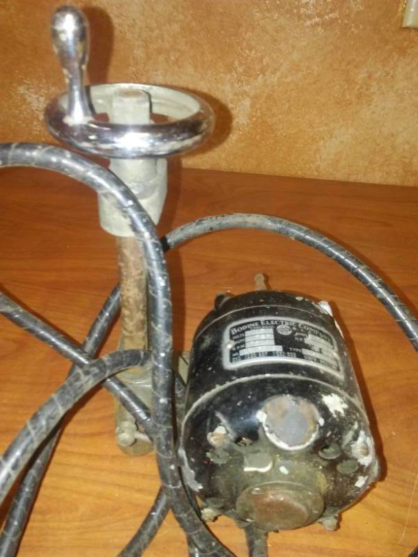 lot 115 image: Bodine electric model NSE11, gear motor 1  20 hp