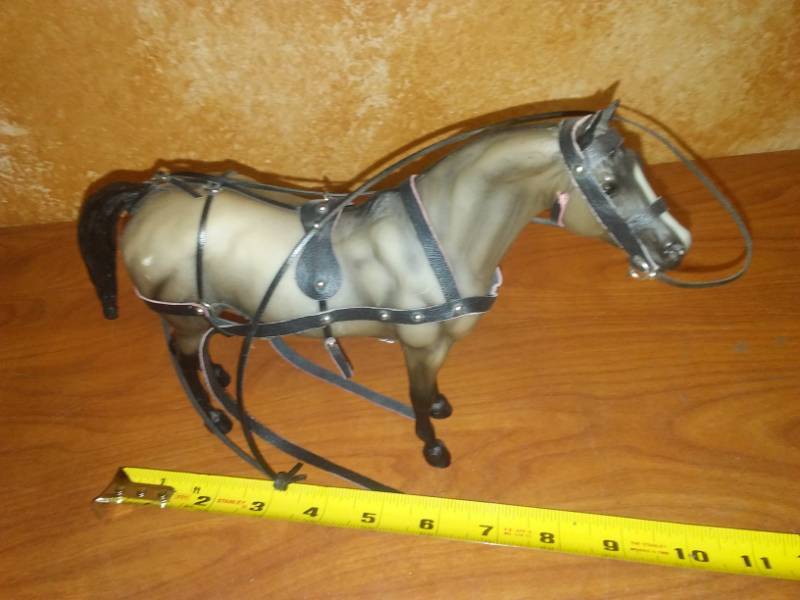 lot 189 image: Hobby horse with Leathers.