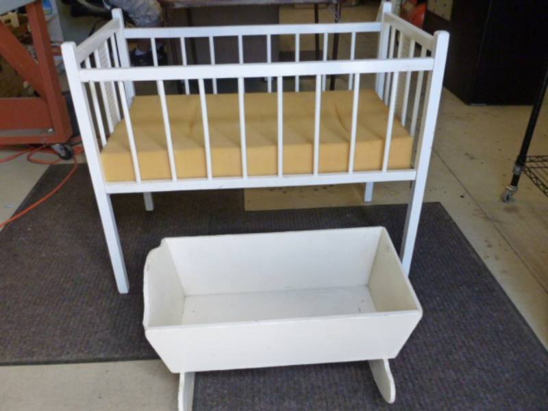 Vintage Doll Crib