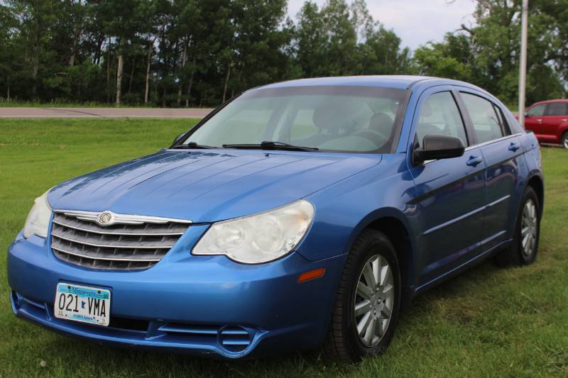 lot 3817 image: 2008 Chrysler Sebring LX