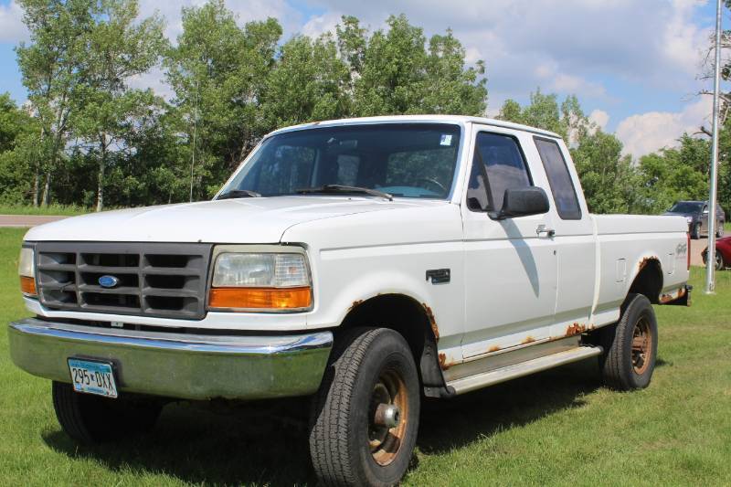 lot 3815 image: 1996 Ford F250 4x4 - 460ci. V8 -