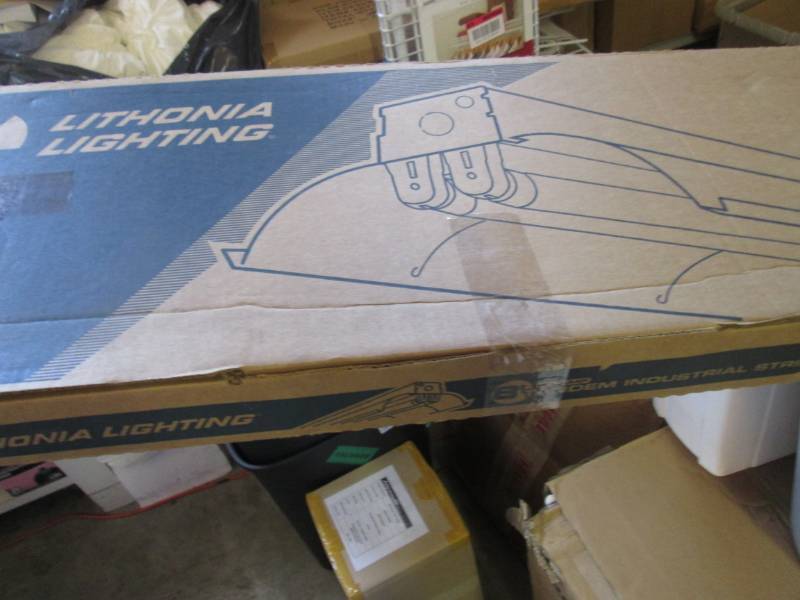 lot 9 image: Lithonia Lighting 8 ft Tandem 4-Lig...