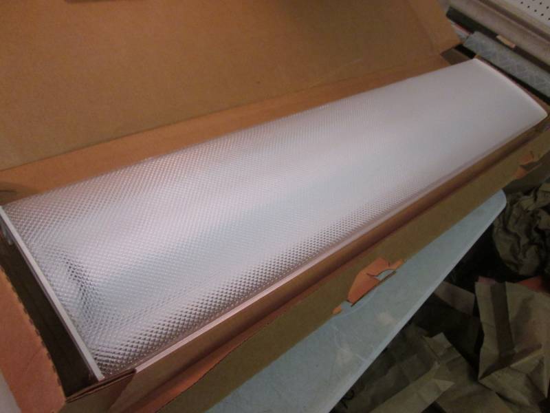 lot 41 image: Lithonia Lighting 4 ft Multi-Volt 2...
