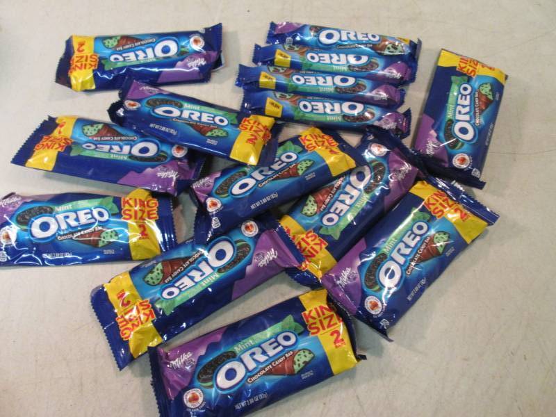lot 132 image: Assorted Oreo Cookie Candy Bars  C-...