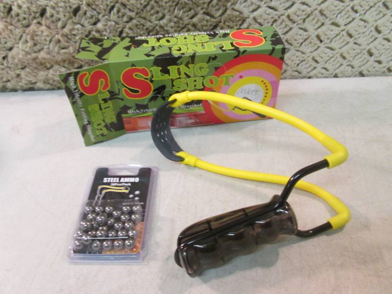 lot 185 image: Sling Shot with 30-Pack of Steel Am...