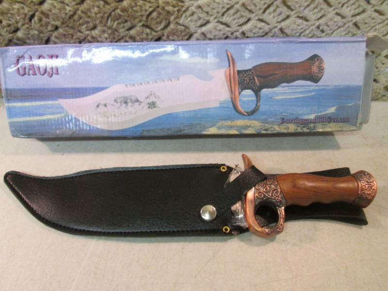 lot 187 image: 14 Decorative Knife with Sheath an...