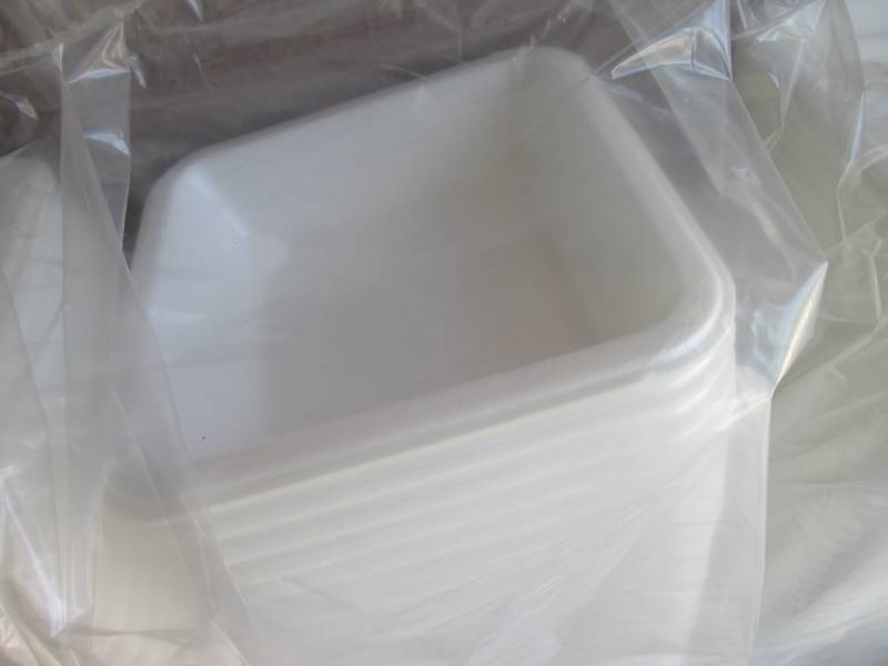 lot 205 image: 360 Foam Food Trays 6 x 6 x 1 34...