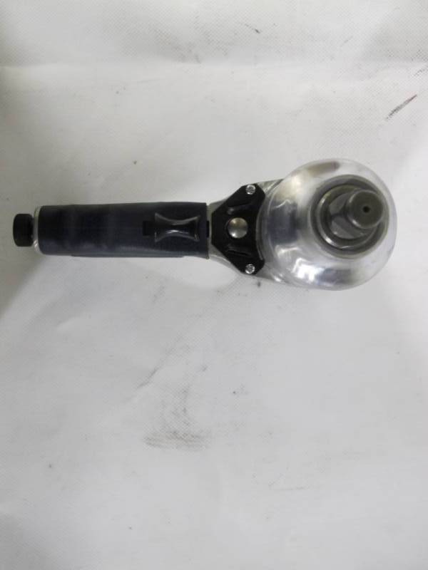 lot 29 image: Campbell Hausfeld 12 Impact Wrench (TL050201AV)