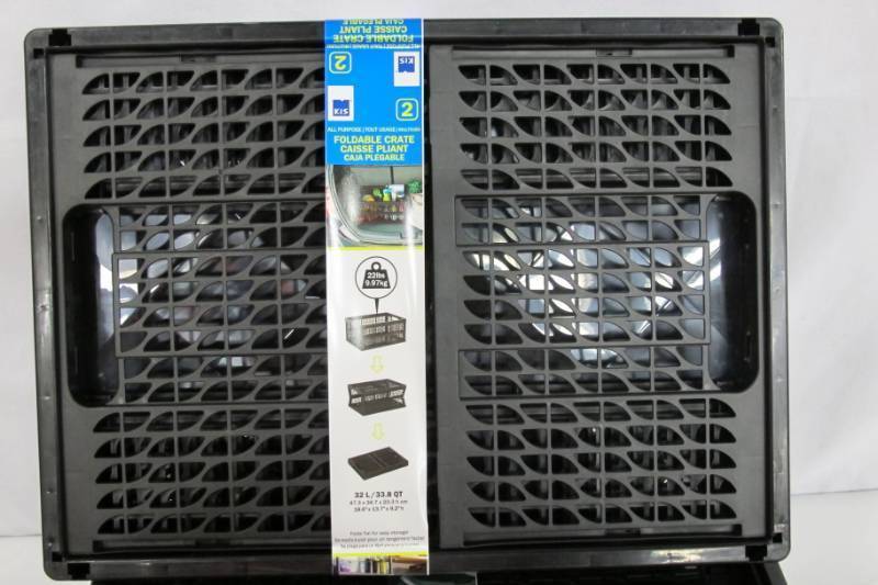 lot 62 image: 6 Black Collapsible Crates 34 Quart. - 22lb carrying capactiy