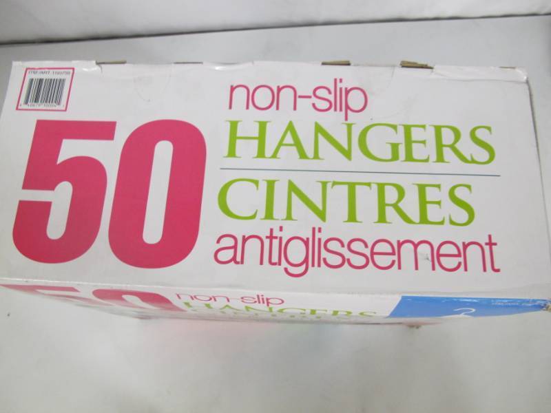 lot 15 image: 50 Non-Slip Hangers - Metal with Flocked Velvet to Prevent Slippage