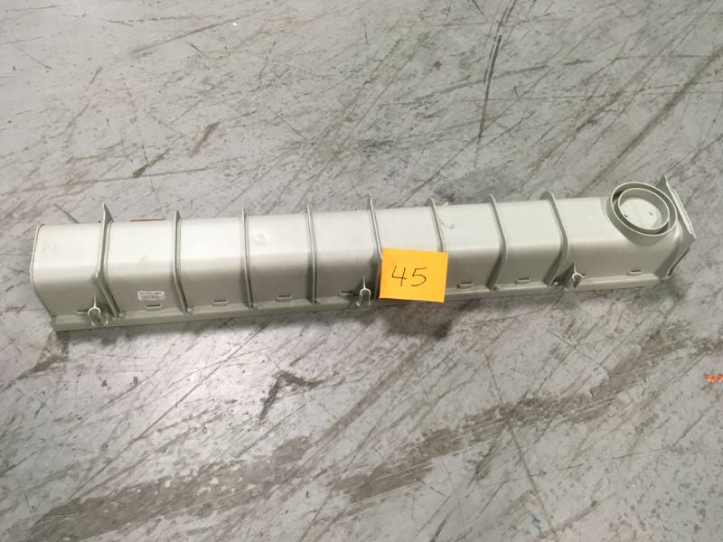 NDS Pro Series 5 in. x 40 in. Channel and Grate Kit with End Outlet in good condition