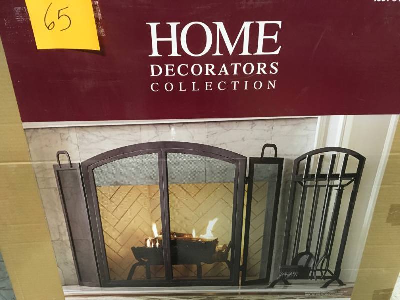 Home Decorators Collection Radclife Manor 3-Panel 55 in. Fireplace Screen in good condition