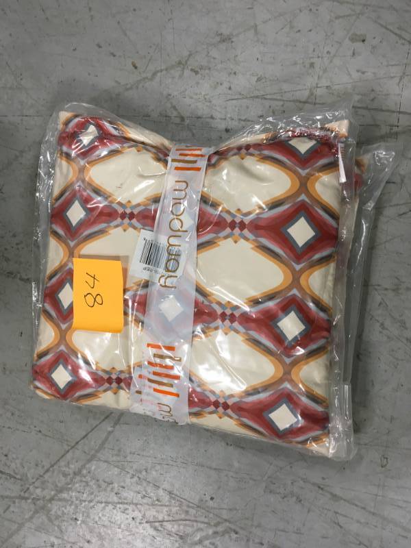 MODWAY Square Outdoor Throw Pillow in Repeat in good condition