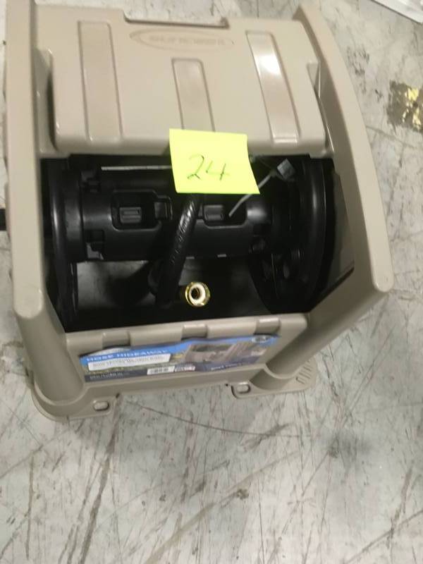 lot 24 image: Suncast PPJ100DT Hose Hideaway Hose Reel not used