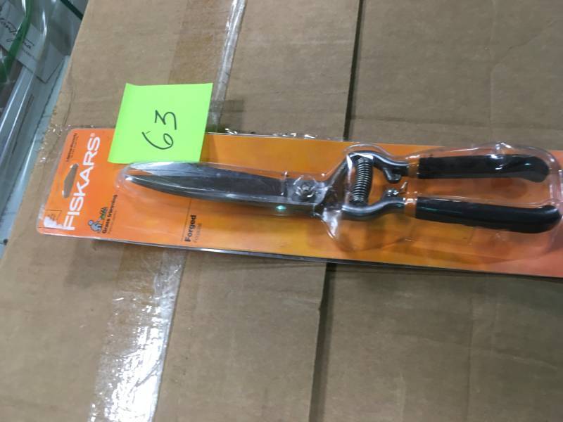 lot 63 image: Fiskars Forged Grass Bypass Shears in very good condition