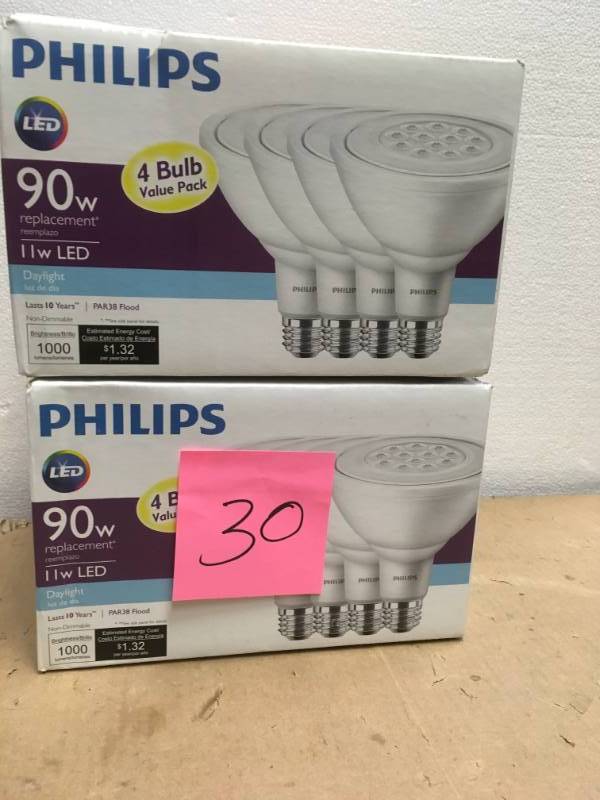 lot 30 image: Philips 90-Watt Equivalent PAR38 LED Daylight (4-Pack) notused