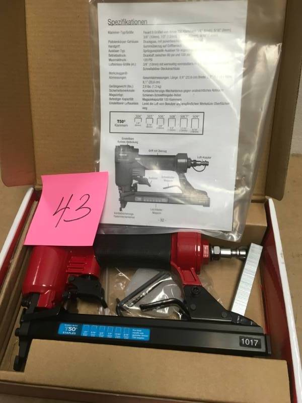 lot 43 image: Arrow Fastener Pneumatic Staple Gun in good condition