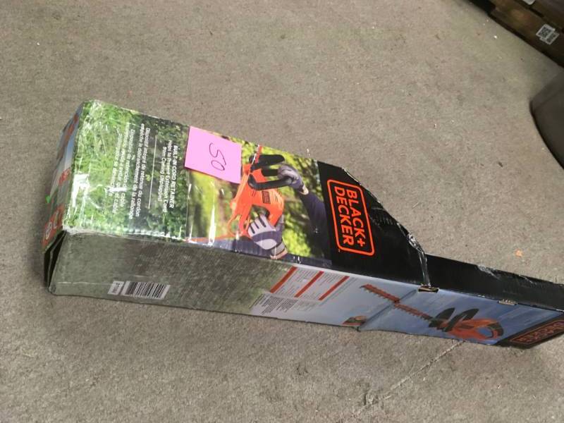 lot 50 image: BLACKDECKER 22 in. 4.0 Amp Corded Electric Hedge Trimmer in good condition