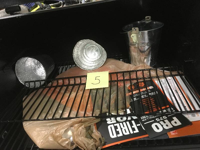 lot 5 image: Traeger Pro 575 Wifi Pellet Grill and Smoker in Black in good condition