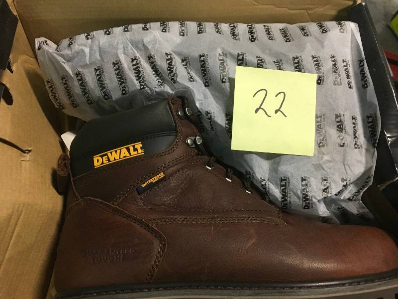 lot 22 image: DEWALT Axle Mens Size 11(M) Brown Leather Steel Toe Waterproof 6 in. Work Boot not used