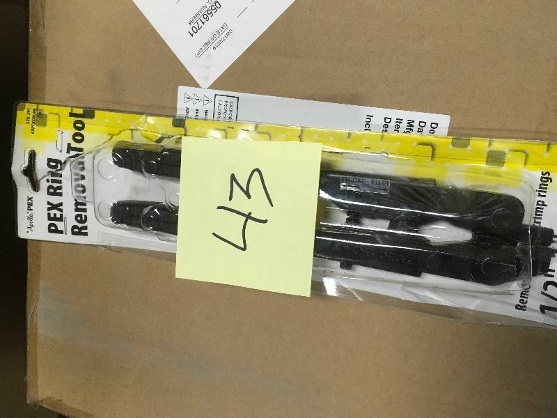 lot 43 image: Apollo 12 - 1 in. PEX Crimp Ring Removal Tool in good condition
