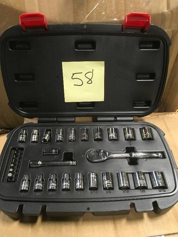 lot 58 image: Husky 14 in. Drive Ratchet SAEMetric Socket Set (30-Piece) in good condition