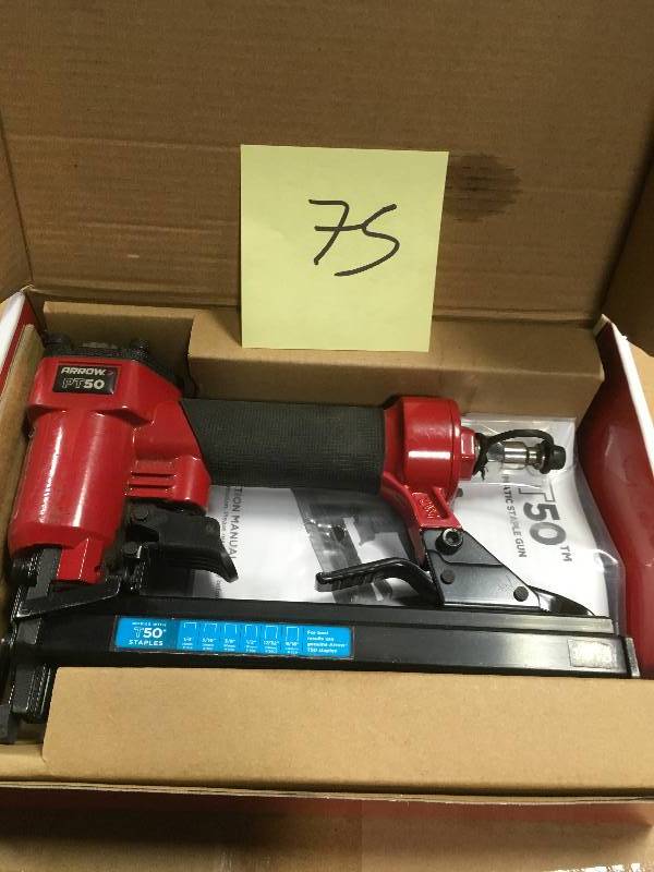 lot 75 image: Arrow Fastener Pneumatic Staple Gun in good condition