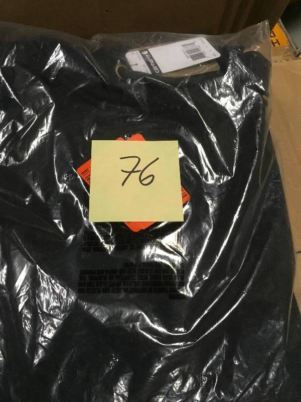 lot 76 image: Carhartt Rain Defender Paxton Heavyweight Hooded Sweatshirt for Mens S REGULAR NAVY in good condition