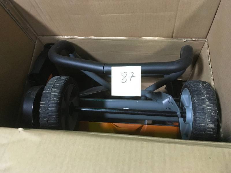 lot 87 image: Fiskars 18 in. Cut Manual Push Non-Electric Walk Behind Reel Mower in good condition