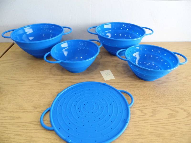 Collapsible Silicone Bowls  Strainers