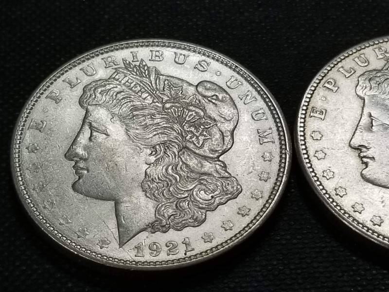 2 AU-UNC MORGAN SILVER DOLLARS 1921-D 1921-S
